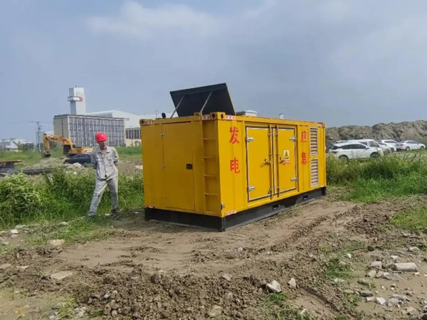 武鸣200KW柴油发电机机组每小时的油耗量受哪些因素影响？