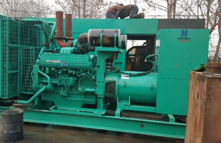 武鸣发电机组如何判断水冷式机油散热器内部是否需要清洗?